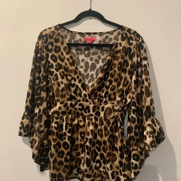 Betsey Johnson Leopard Print Blouse - Picture 6 of 10